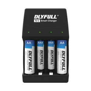 4 slot pengisi daya baterai isi ulang 1.2V AA AAA pengisi daya dinding baterai Alkaline AAA 1.5V