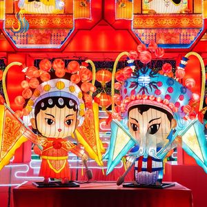 Figurines de lanternes mythologiques de l'opéra chinois, personnages culturels géants illuminés pour les festivals, les parcs à thème et les expositions patrimoniales - Product Image 2