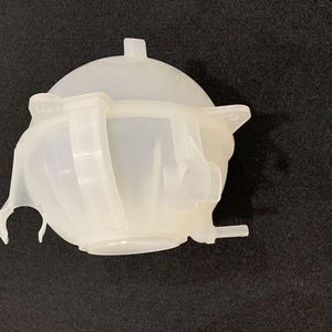 Réservoir d'expansion VW 1K0121407A en plastique pour Passat Touran Tiguan Octavia Superb - Product Image 2