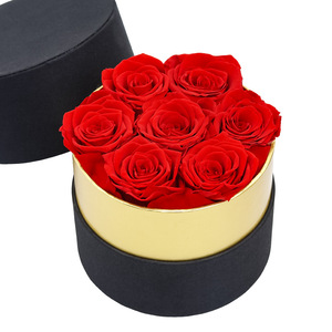 Rose éternelle en bouquet, boîte à fleurs ronde noire Phnom Penh, 7 fleurs, cadeau de Noël, cadeau de la Saint-Valentin, fleurs séchées - Product Image 3