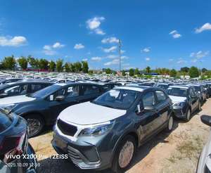 2025 Port FOB prix essence nouveau Geely Ruilan Livan X3 Pro 1.5L manuel petit SUV véhicule à essence pour l'<span class=keywords><strong>Algérie</strong></span> - Product Image 5