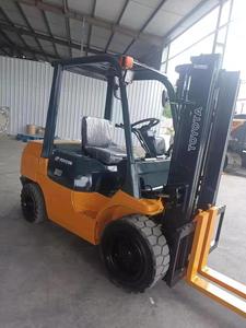 Toyota FD30 diesel d'occasion japonaise d'origine en bon état à vendre - Product Image 2