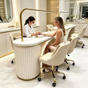 Table de manucure en marbre rose doré de luxe léger avec éclairage LED incurvé, mobilier de salon pour bar à ongles - Product Image 1
