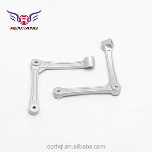 Supports de <span class=keywords><strong>pare</strong></span>-<span class=keywords><strong>brise</strong></span> inférieurs gauche/droite en fonte d'aluminium ADC12 peints en argent pour moto ZONSHEN 125ET, garantie 1 an - Product Image 2