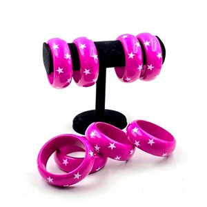 Brazalete de Resina Acrílica con Patrón de Estrellas Rosadas Vintage, Elegante, Moderno, Bonito, de Primera Calidad, Regalos de Boda, Conjunto de Joyería - Product Image 1