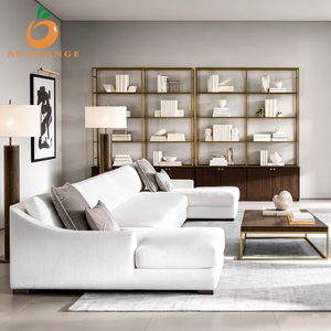 Elegante Divano per Soggiorno con Rivestimento Artigianale in Spugna, Arredamento Moderno per Interni, Divano <span class=keywords><strong>Modena</strong></span> con Braccioli Inclinati per Hotel e Villa - Product Image 1