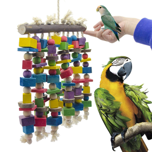 Juguete de Bloques de Madera Natural Multicolor para Pájaros Medianos y Grandes, Material Seguro para la Selección, Juguete de Madera para Masticar para Loros y Aves - Product Image 2