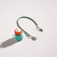 Nouveau mignon dessin animé Mini bébé bouteille porte-clés pendentif sac décoration petit cadeau voiture sac à dos Xiaohongshu