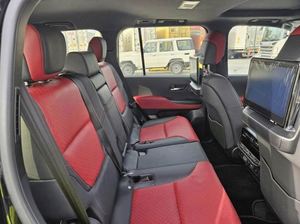 VENTAS de Toyota Land Cruiser 300 Station Wagon GXR SPORT 3.3L Diésel Automático USADO - Product Image 2