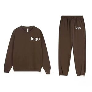 Bleiben Sie im Winter Warm und Stilvoll mit Hochwertiger, Atmungsaktiver 2-Teiliger Damen-Trainingsanzug. Weich und perfekt für Freizeitkleidung - Product Image 3