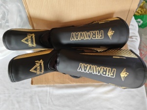Protège-tibia personnalisé en gros MMA Protège-tibia pour kickboxing <span class=keywords><strong>boxe</strong></span> et Muay Thai Protge Tibia Protection des jambes Sparring - Product Image 2