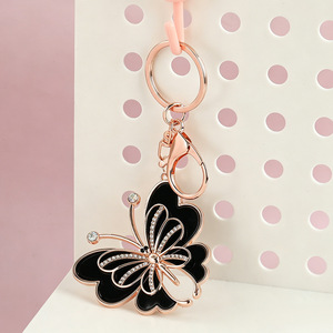Porte-clés coréen en alliage de zinc ajouré motif papillon, délicat et élégant, pour sac, accessoire de mode pour clés de voiture, style personnalisé, indépendant - Product Image 3