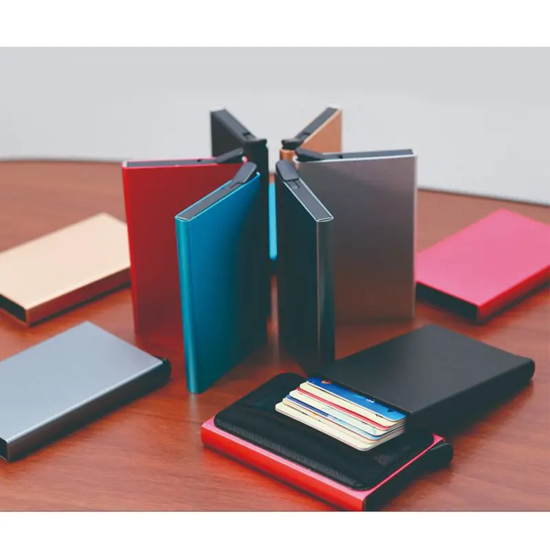 Stock Metal Rfid Wallet Blocking Automatische Aluminium legierung Smart Wallet Pop Up Kredit-ID Visitenkarte halter