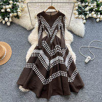 Robe longue plissée élégante à manches longues pour femme WIWT, imprimé pois blancs, découpes, décontractée, pour les fêtes et le quotidien