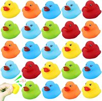 Mini canard en caoutchouc multicolore, canards flottants amusants en PVC, jouet de bain pour tout-petits, pour une utilisation en salle de bain, jouet pour bébé pour jouer dans l'eau, cadeau