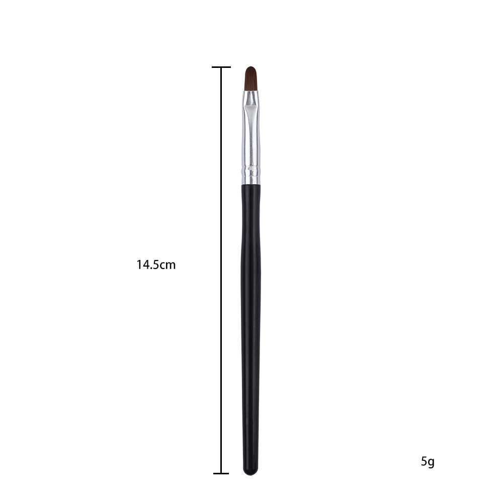 Petit pinceau anti-cernes pour la taille