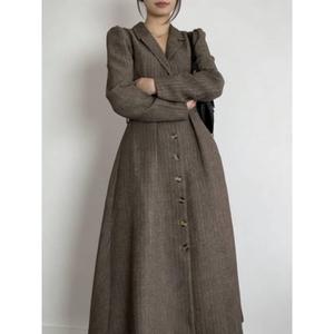 Abrigo largo elegante de <span class=keywords><strong>mujer</strong></span> con solapa, estilo gabardina, para otoño-invierno, de mezcla de lana a rayas, con botonadura sencilla, tipo vestido maxi - Product Image 2