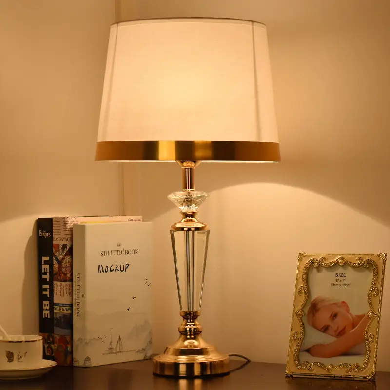 Luxury Modern Hotel Home Living Room Decoration Desk Light Crystal Table Lamp with White Lampshade