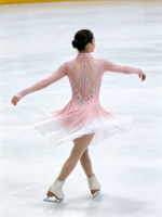 Robe de patinage artistique pour filles, rose et blanc dégradé, col montant, manches longues, en Spandex/Nylon, dos évidé, ornée de strass