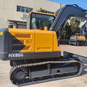 Mini-excavatrice sur chenilles Hyundai HX80G d'occasion, 8 tonnes, faible nombre d'heures de fonctionnement, bon état, moteur d'origine, système hydraulique stable, pour usage municipal - Product Image 3