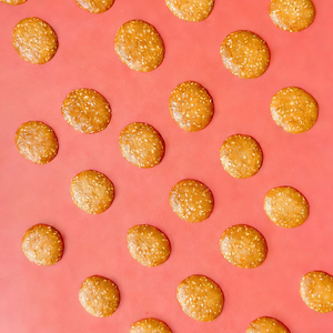 Biscuits croustillants au sésame saveur sésame 150g en gros, saveur œuf riche et onctueuse, emballage boîte, pour <span class=keywords><strong>petit</strong></span>-déjeuner - Product Image 2