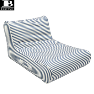 Fauteuil gonflable <span class=keywords><strong>de</strong></span> piscine en tissu premium, chaise longue aquatique rayée <span class=keywords><strong>de</strong></span> luxe avec housse amovible pour bronzer à la plage - Product Image 1