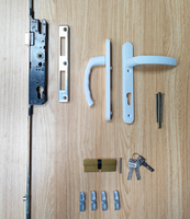 Serrure de porte multipoints en PVC avec trou pour cylindre et goupille pour porte à battant