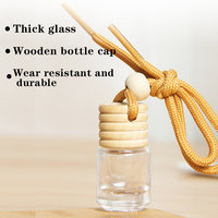 Bouteille en verre de désodorisant de voiture de parfum suspendu rond de forme de cylindre de Offre Spéciale 5ml avec le chapeau en bois