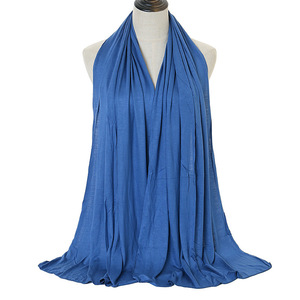 Hijab foulard en coton mercerisé uni à la mode du Moyen-Orient, foulard long polyvalent, voile en jersey - Product Image 6