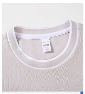 Camiseta básica de algodón para hombre: hecho de algodón de color sólido diseño discreto de alta calidad, ideal para un atuendo diario limpio - Product Image 5