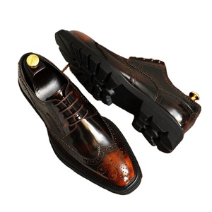 Chaussures en cuir brogue de style britannique pour hommes, doublure en cuir de vache véritable, motif sculpté, semelle épaisse, chaussures habillées formelles et décontractées - Product Image 1