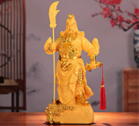 Statue classique en résine de Guan Gong avec hallebarde et épée, sculpture écologique finition peinte à la main pour la décoration intérieure orientale