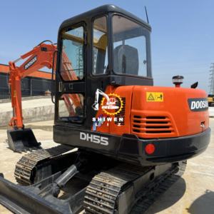 รถขุดไฮดรอลิกมือสองของแท้จากเกาหลี DOOSAN DH55 ราคาถูก คุณภาพสูง สภาพดี สีแดง - Product Image 4