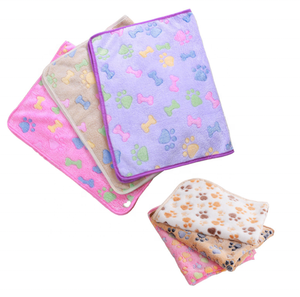 بطانية كلاب مخصصة بشعار مطرز على شكل مخلب، فائقة النعومة من الصوف المرجاني، قابلة للغسل - Product Image 5