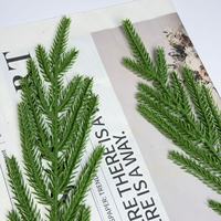 YL Branche artificielle personnalisée en forme de cône de pin, plante suspendue, accessoires pour sapin de Noël, écologique, 35 cm, plastique vert