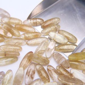 Cabochon en quartz rutile <span class=keywords><strong>doré</strong></span> naturel ovale en cristal <span class=keywords><strong>clair</strong></span> 6.5X18 avec rutiles visibles pour accessoires - Product Image 2