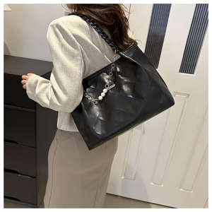 Nuevo bolso minimalista con forro de poliéster PU, bolso de hombro moderno para mujer, gran capacidad - Product Image 2