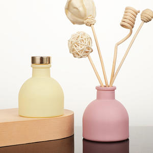 50 मिलीलीटर पुनः प्रयोज्य घर सुगंध सुगंध सुगंध काला गुलाबी सफेद विसारक ग्लास की बोतल लकड़ी के फाइबर की छड़ी और ग्लास एल्यूमीनियम टोपी के साथ - Product Image 3