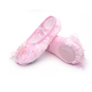 Scarpette da ballo per ragazze, in raso, con fiocco - Product Image 3