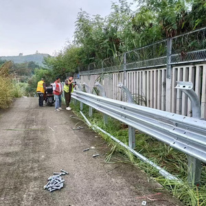 Barrera de Seguridad Galvanizada Corrugada Shunyi Transportation de 23 Pulgadas Q235 para Carreteras Nacionales y Provinciales - Product Image 2
