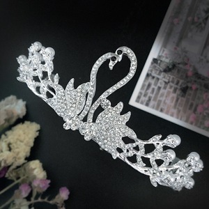Fermaglio per Capelli a Forma di Cigno per Bambine, Tiara e Corona per Matrimonio, Accessorio Corona Floreale - Product Image 4