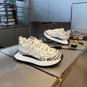 Chaussures de tennis sportives respirantes pour hommes, tendance 2025, design léger et premium, confortables et athlétiques - Product Image 5
