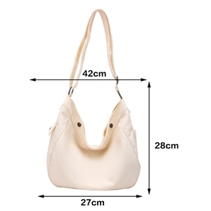 Sac messager en toile personnalisé avec grand sac bandoulière, sac fourre-tout mignon pour femmes - Product Image 3