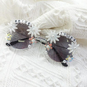 Mariée mariage mariée plage décor pêche coeur lunettes Bling diamant <span class=keywords><strong>perle</strong></span> lettre mode chine <span class=keywords><strong>grossiste</strong></span> lunettes de soleil - Product Image 5