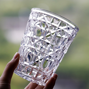 Fabrication d'usine <span class=keywords><strong>Verre</strong></span> à <span class=keywords><strong>whisky</strong></span> à découper exquis <span class=keywords><strong>de</strong></span> haute qualité consomme beaucoup d'énergie Bitters en bouteille - Product Image 3