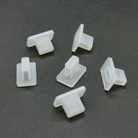 Bouchon en silicone blanc translucide à base rectangulaire avec embout pour l'étanchéité des ports et la protection contre la poussière
