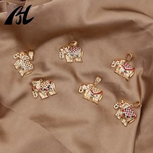 Унисекс 18 карат позолоченный слон кулон трехцветные драгоценные камни округлые религиозный символ из металлического сплава - Product Image 6