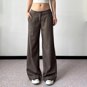 Pantalon droit à rayures fines pour femme, taille basse, coupe ample, idéal pour le bureau ou les occasions décontractées, collection automne 2026 - Product Image 3