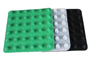 Planche de drainage alvéolée en HDPE composite avec géotextile pour le drainage des décharges et des routes - Product Image 6