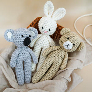 Handgefertigte Entzückende Gehäkelte Tier-Plüschtiere Niedliche Weiche Bären Hasen Koala Stoffpuppen Tröster PP Baumwolle Baby Geschenke Souvenirs - Product Image 1